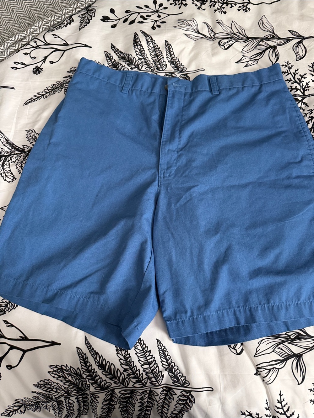 Roundtree & Yorke Solid Blue Flat Front Men's Shorts